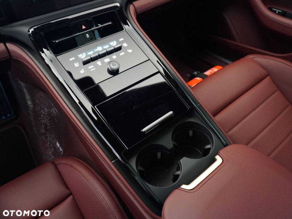 Porsche Panamera 4 - 31