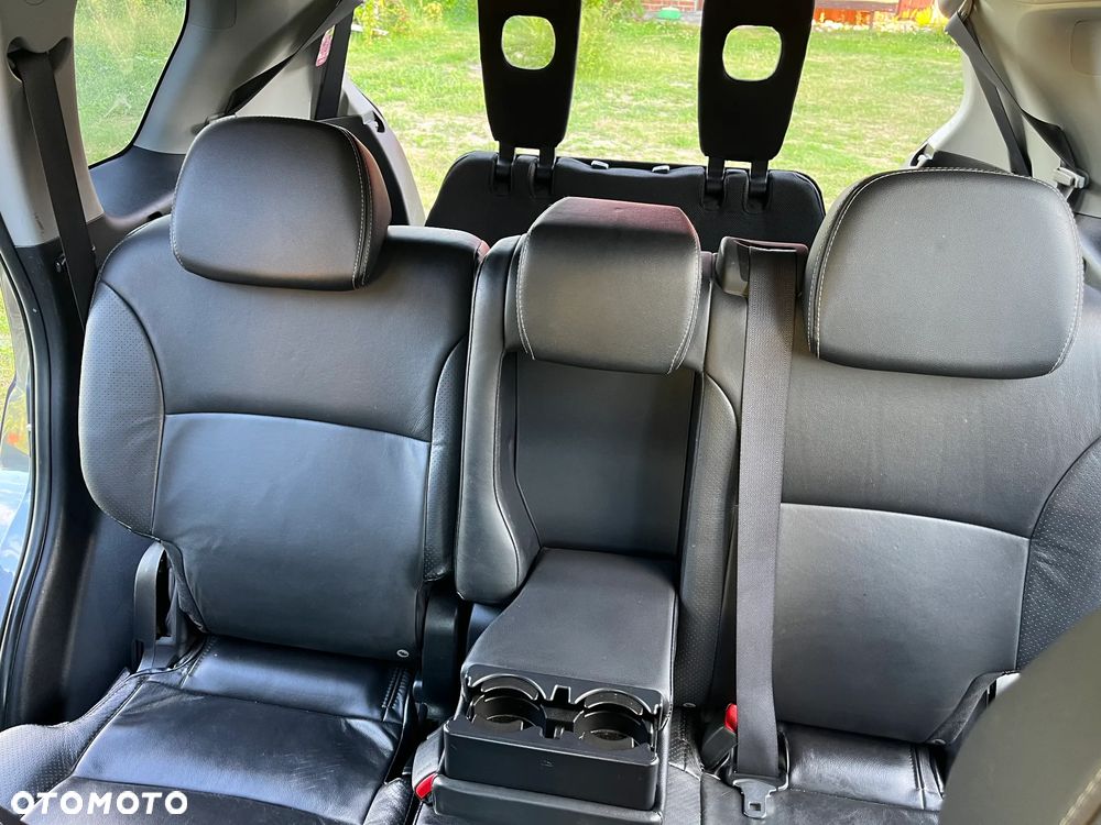 Peugeot 4007 HDI FAP 7-Sitzer Platinum - 32