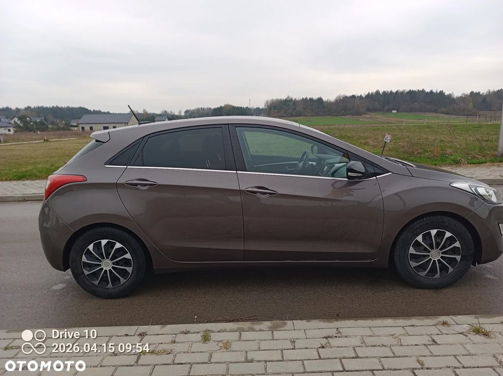 Hyundai i30 1.6 CRDI Trend - 13