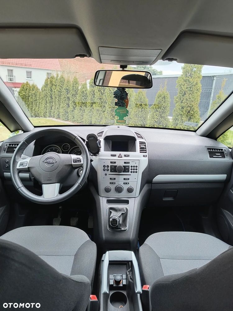Opel Zafira 1.9 CDTI Enjoy - 17