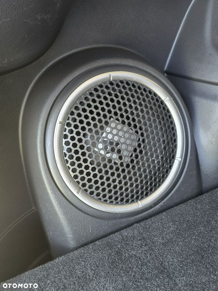 Mitsubishi Outlander - 23