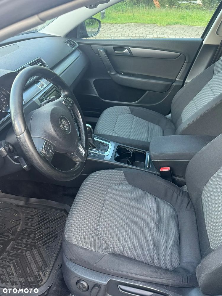 Volkswagen Passat 2.0 TDI DPF Highline DSG - 13