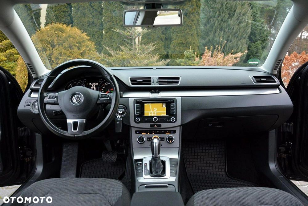 Volkswagen Passat - 26