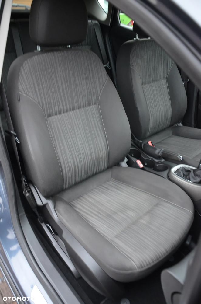 Opel Astra 1.6 150 Jahre - 17