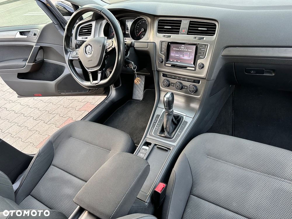 Volkswagen Golf Variant 1.6 TDI DPF DSG Highline - 18