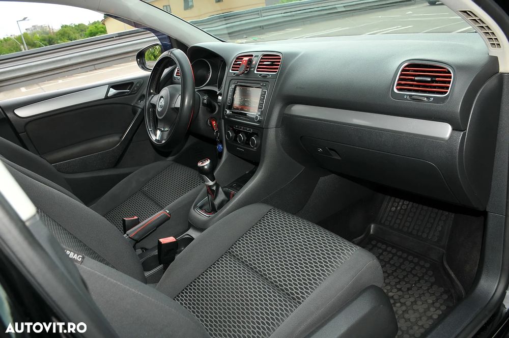 Volkswagen Golf - 12