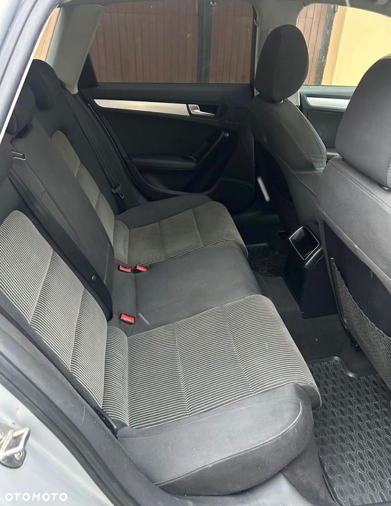 Audi A4 Avant 2.0 TDI - 7