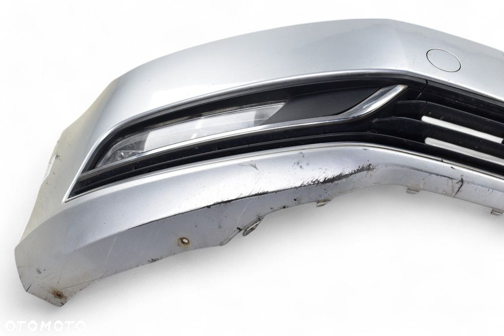 Zderzak Przód VOLKSWAGEN PASSAT B7 2011r. LA7W - 11