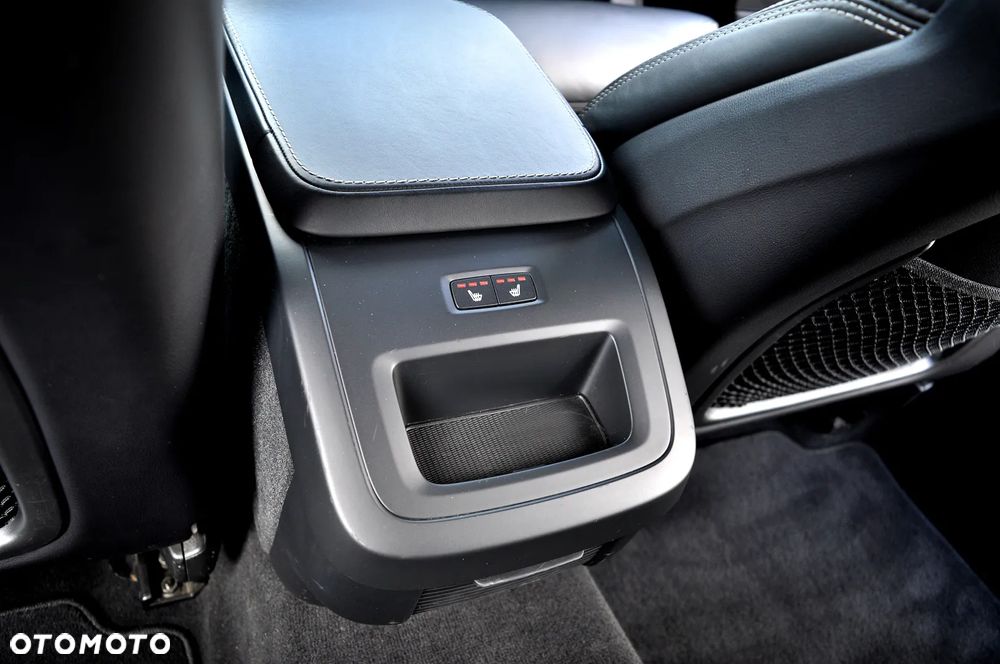 Volvo V90 D4 Momentum Pro - 24