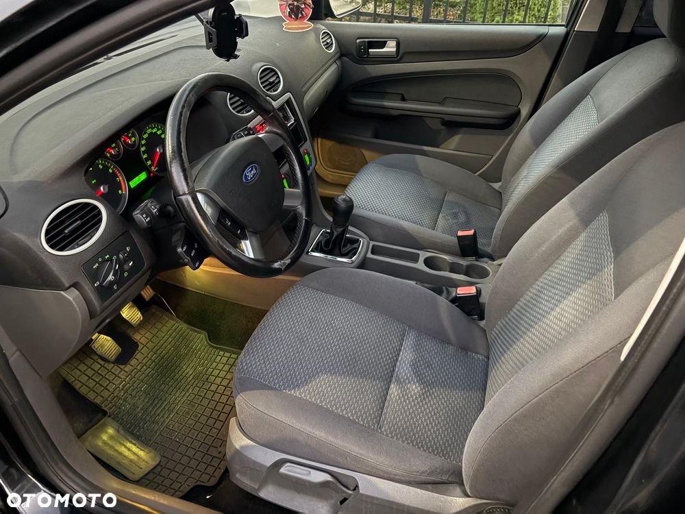Ford Focus 1.6 Trend - 8
