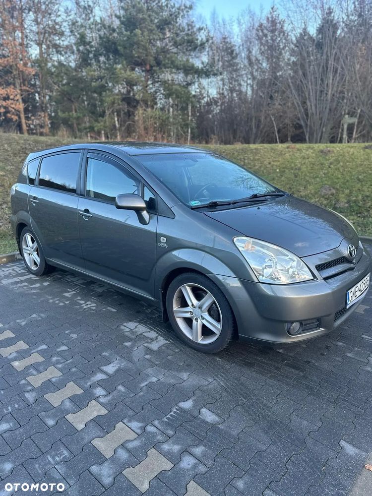 Toyota Corolla Verso 2.2 D-4D X 7os - 4