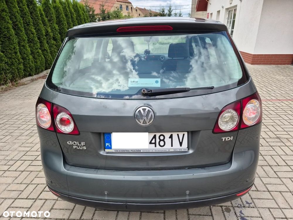 Volkswagen Golf - 6