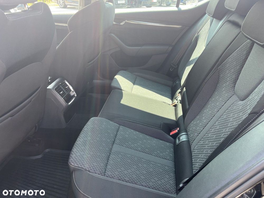 Skoda Octavia 2.0 TDI Style DSG - 17
