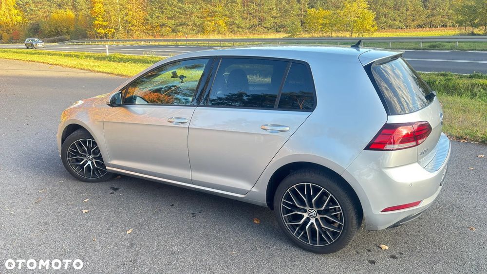 Volkswagen Golf - 8