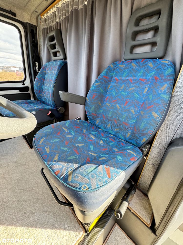 Fiat Ducato Heku kamper półintegra 2,8 - 12