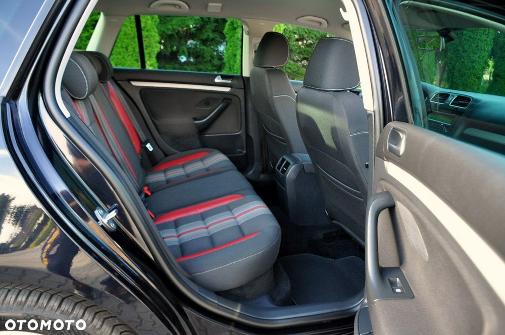 Volkswagen Golf - 20