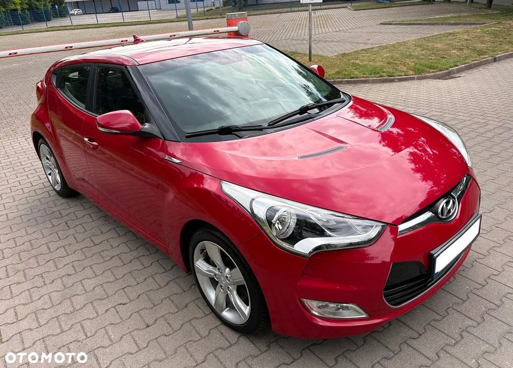 Hyundai Veloster - 5