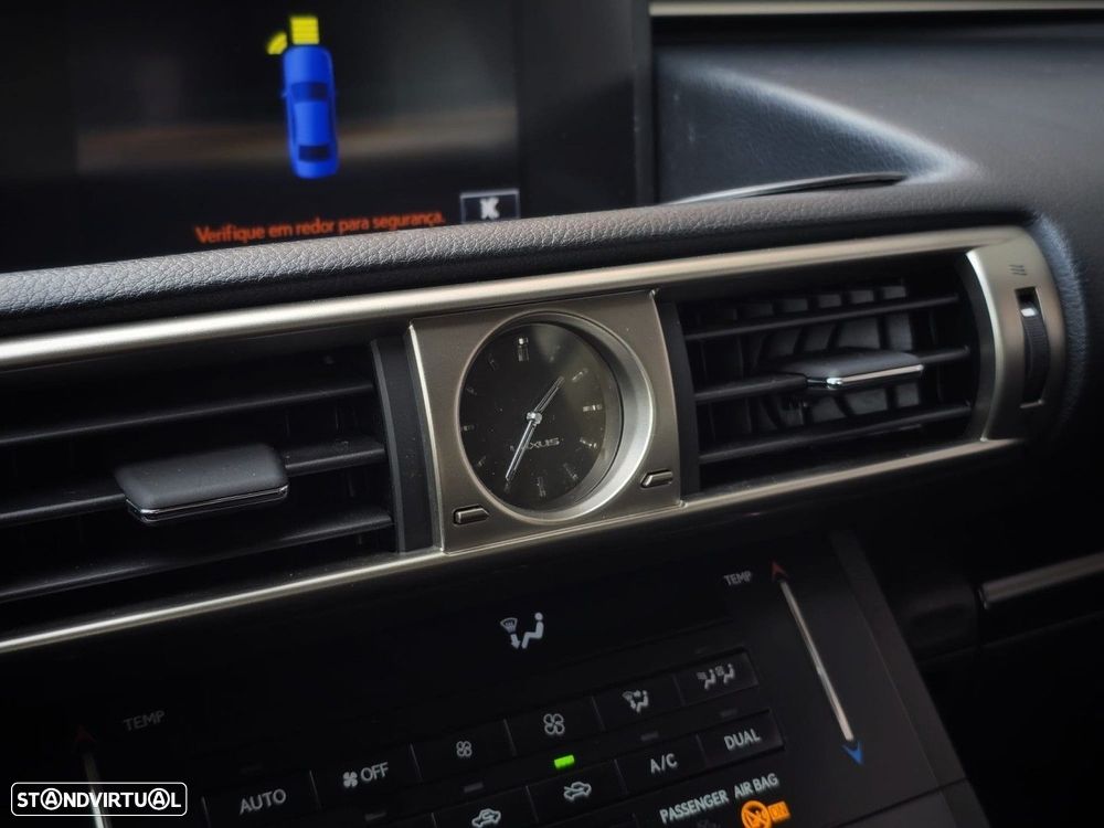 Lexus IS 300H Executive+ - 20