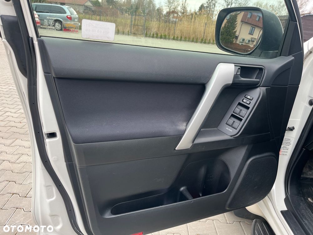 Toyota Land Cruiser LC 3.0 D-4D Prado - 21