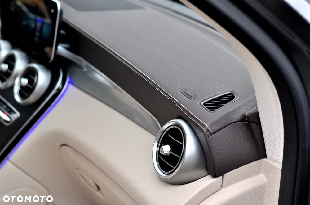 Mercedes-Benz GLC 200 d 4Matic 9G-TRONIC Exclusive - 25