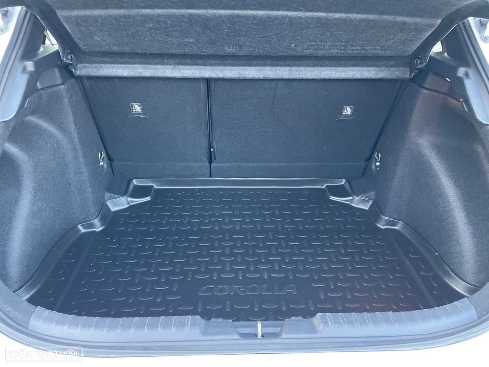 Toyota Corolla 1.8 Hybrid Comfort - 17