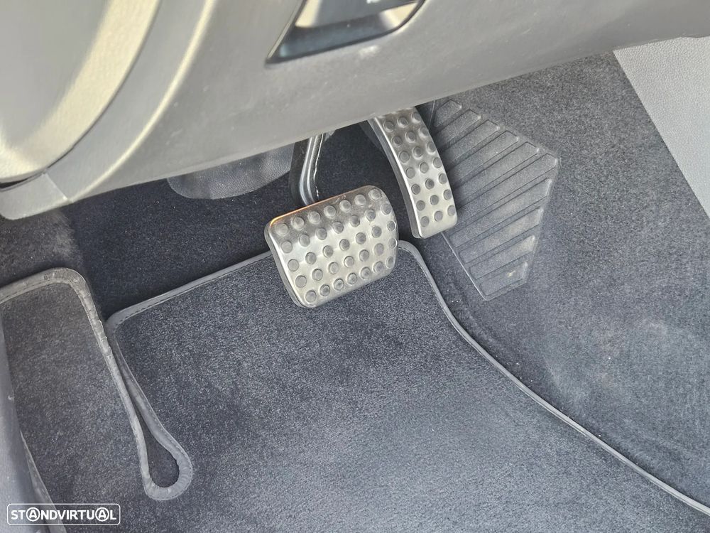 Mercedes-Benz B 180 - 15