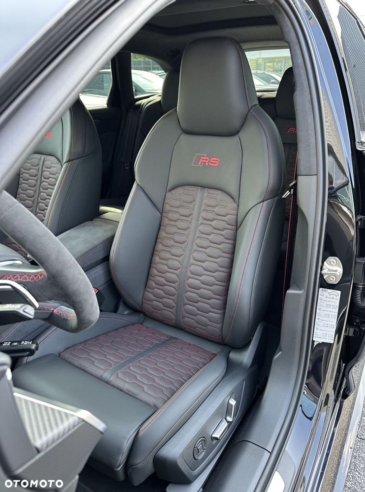 Audi RS6 Avant - 15