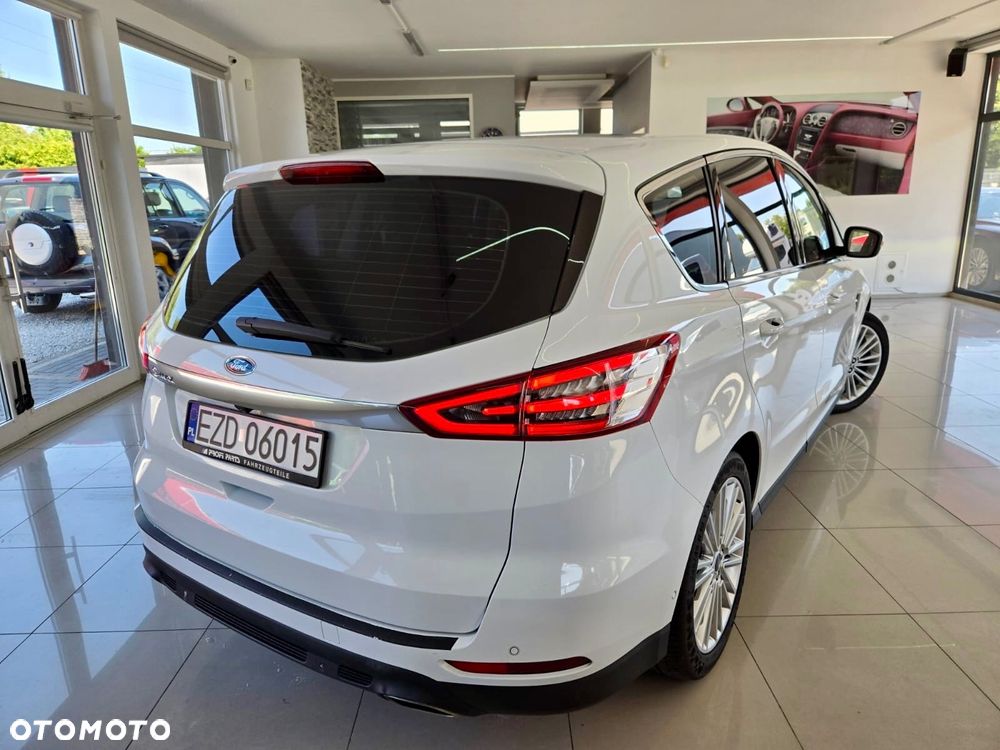 Ford S-Max - 18