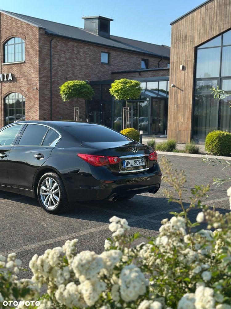 Infiniti Q50 - 2