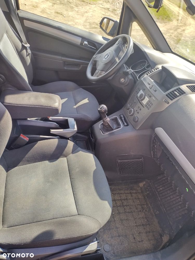 Opel Zafira 1.8 - 13