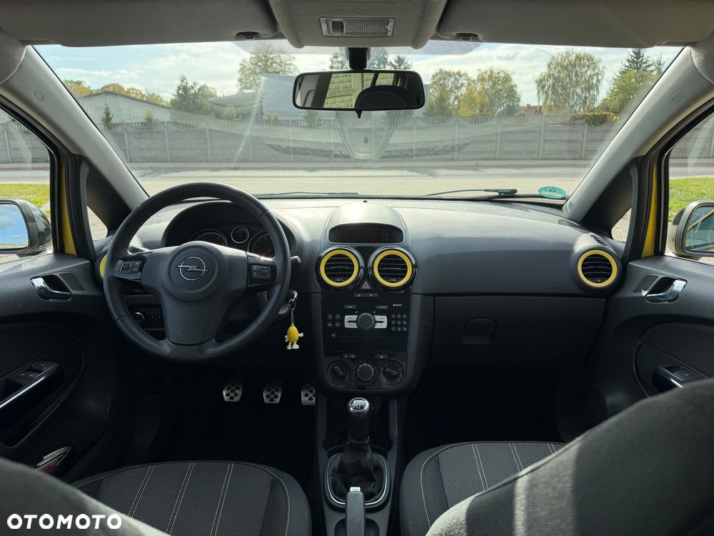 Opel Corsa 1.4 16V Color Edition - 31