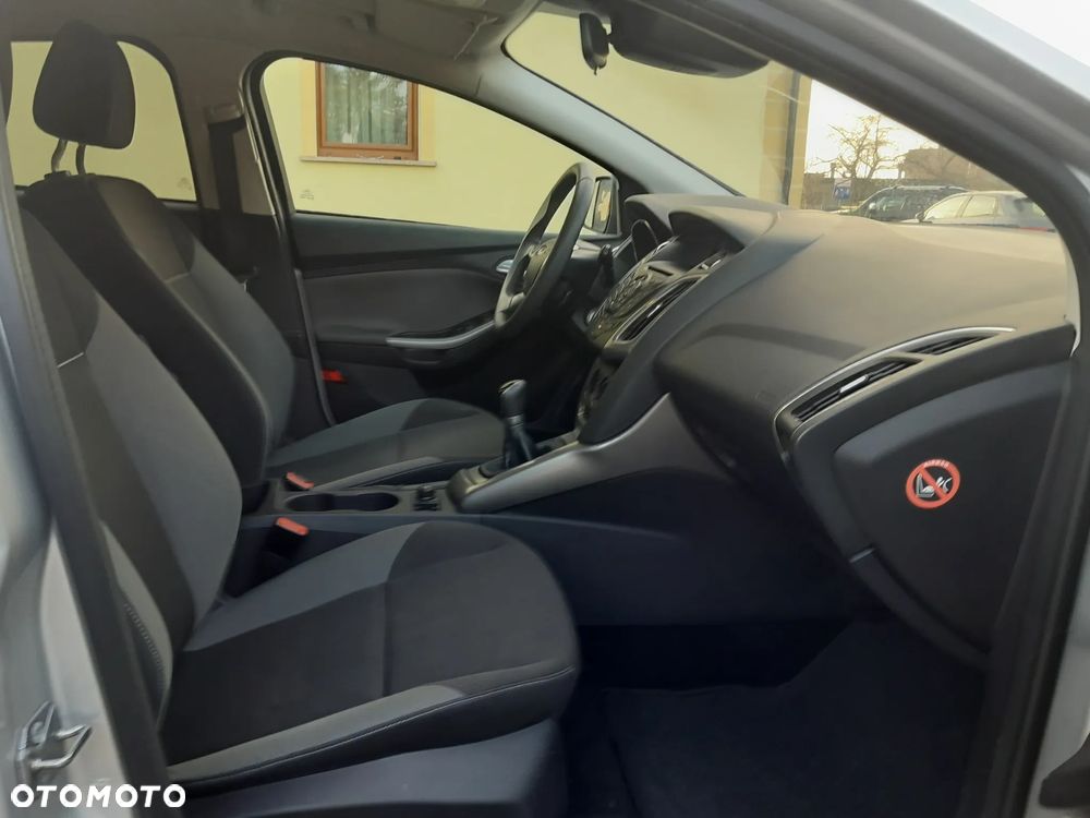 Ford Focus 1.6 TI-VCT Ambiente - 10
