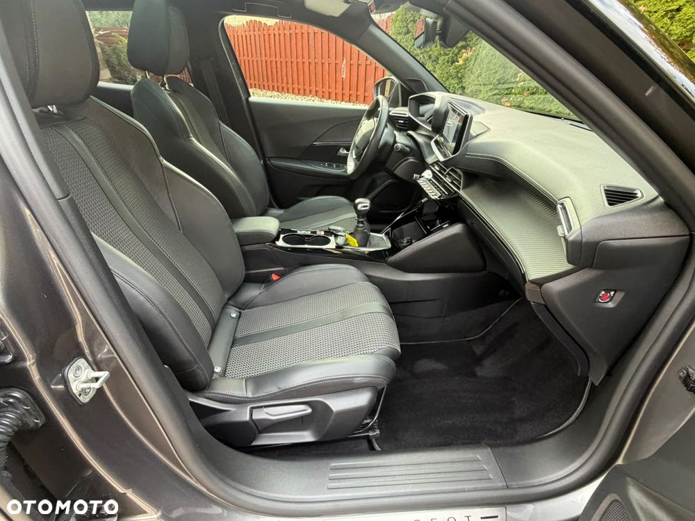 Peugeot 2008 - 32