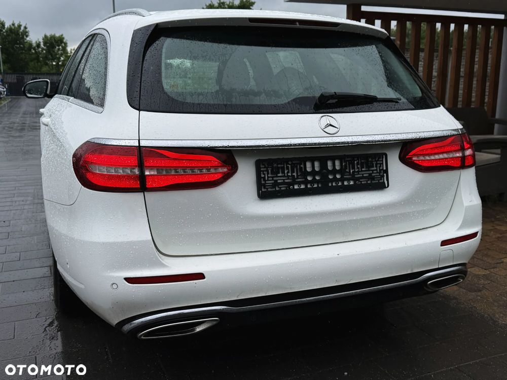 Mercedes-Benz Klasa E 200 BlueEFFICIENCY 7G-TRONIC Avantgarde - 5