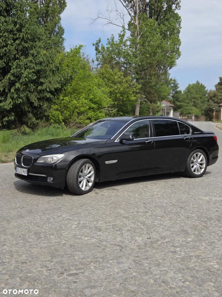 BMW Seria 7 750Li - 3