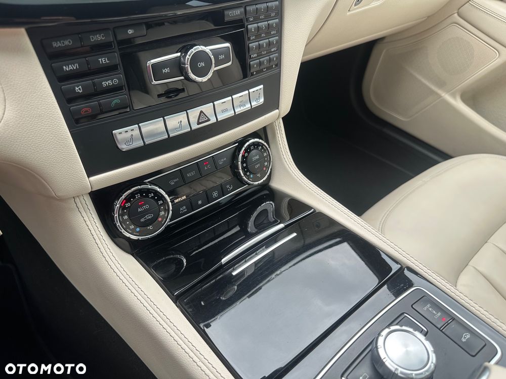 Mercedes-Benz CLS 350 CDI BlueEff - 33