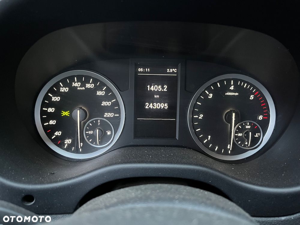 Mercedes-Benz Vito - 9