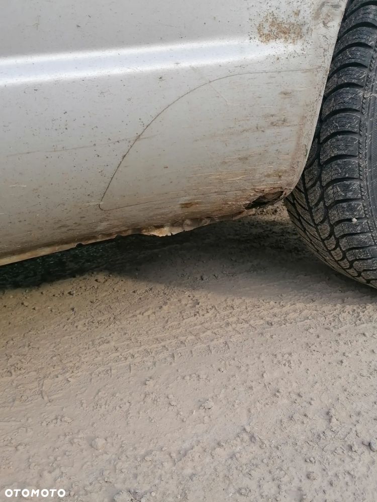 Toyota Yaris 1.0 Luna - 10