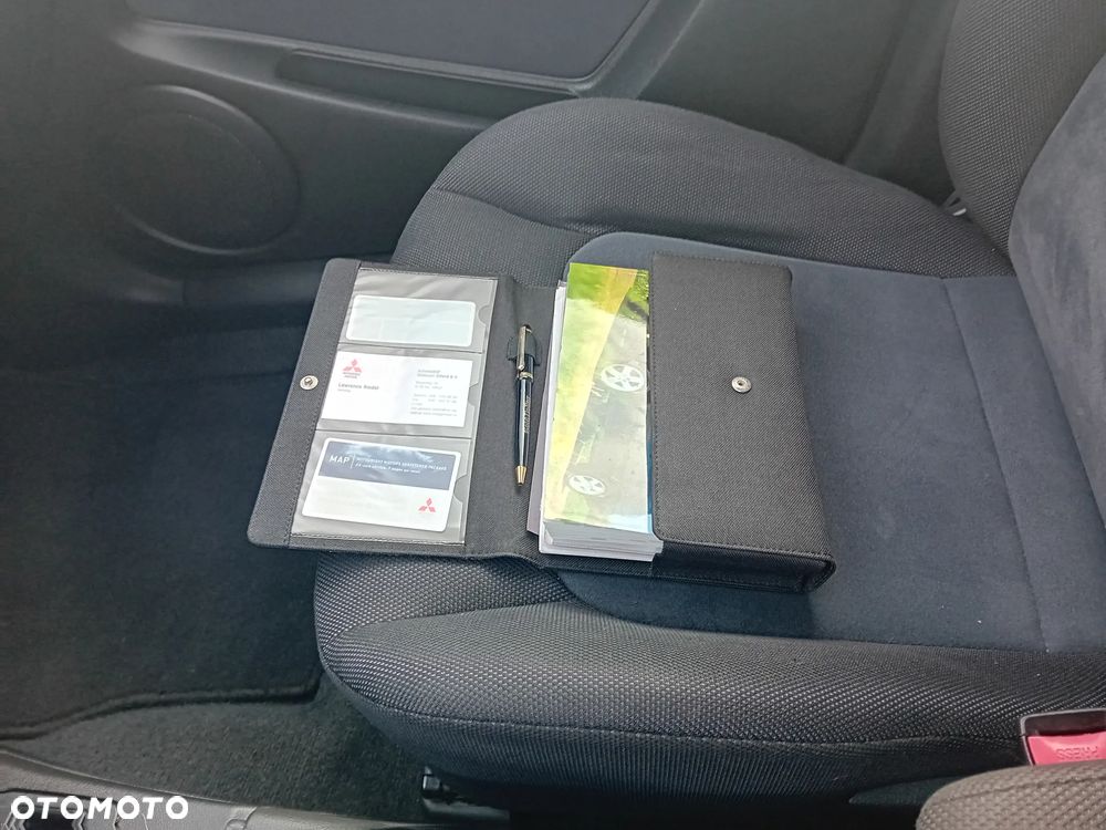 Mitsubishi Outlander - 26