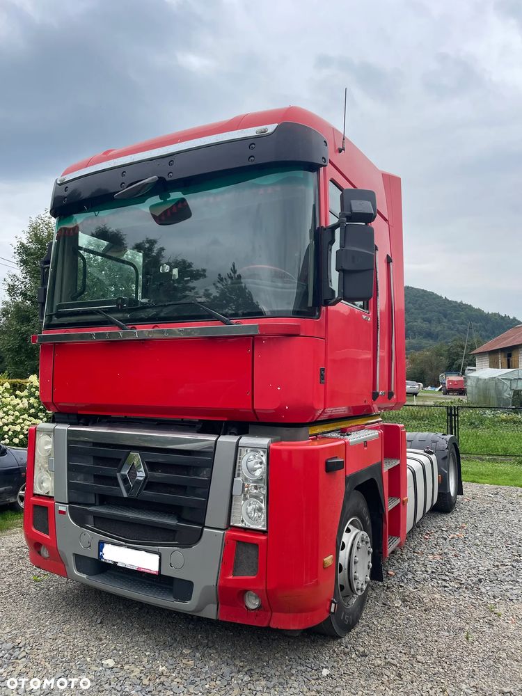 Renault MAGNUM - 1