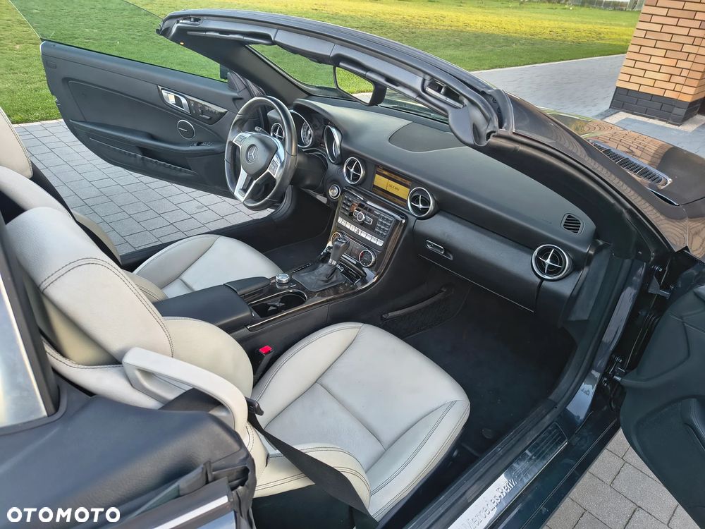 Mercedes-Benz SLK 350 - 7