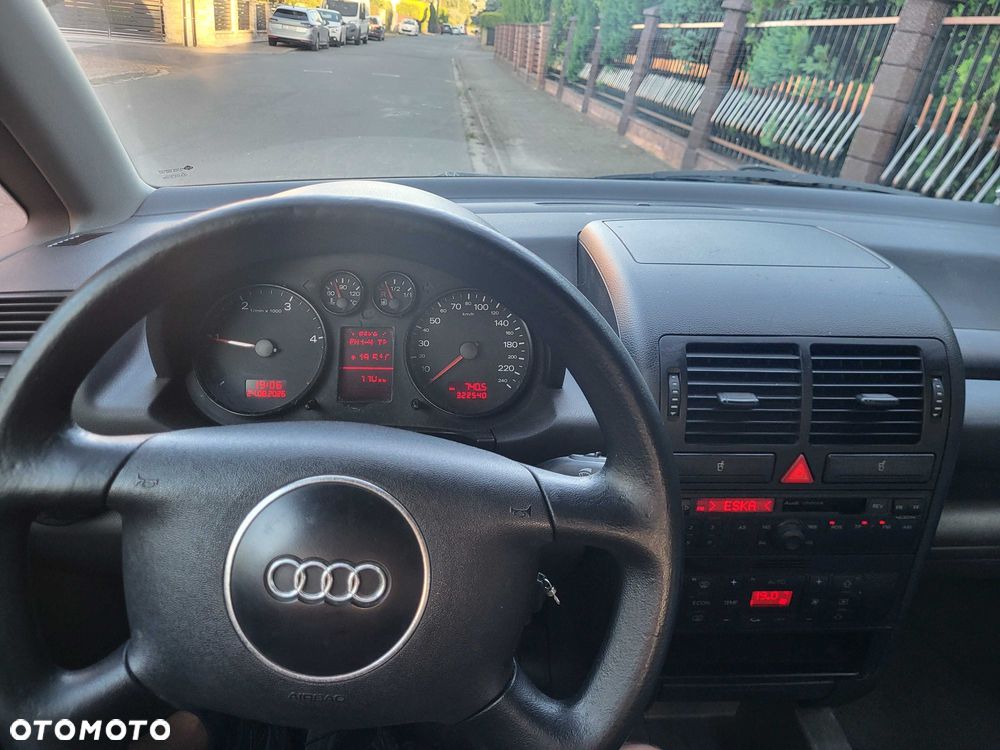 Audi A2 - 8