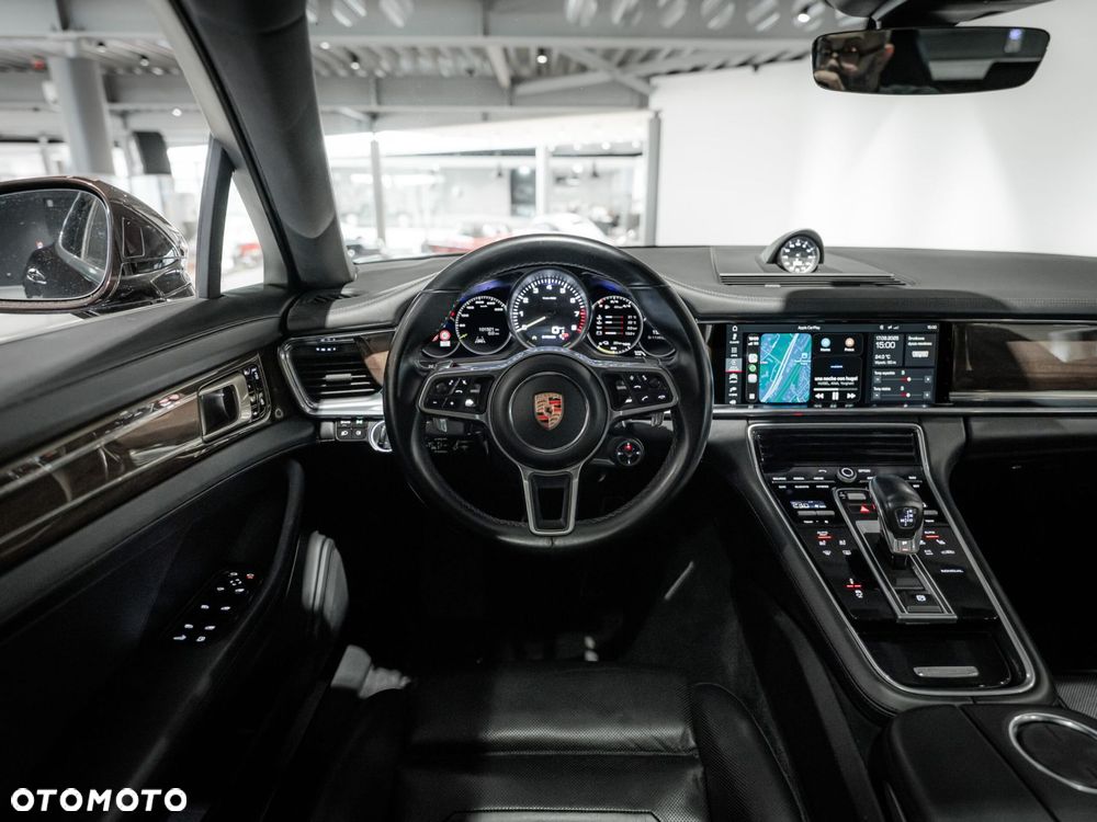 Porsche Panamera 4 E-Hybrid 10 Years Edition - 26
