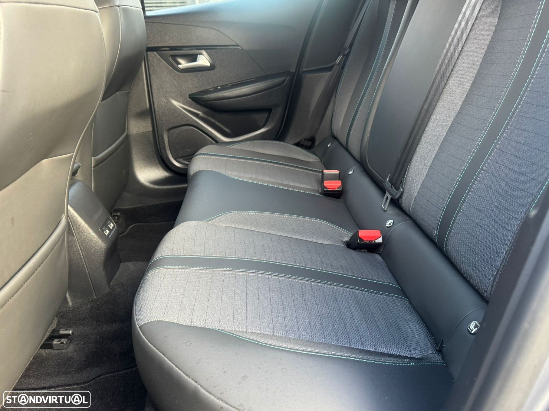 Peugeot 208 1.2 PureTech Allure Pack - 13