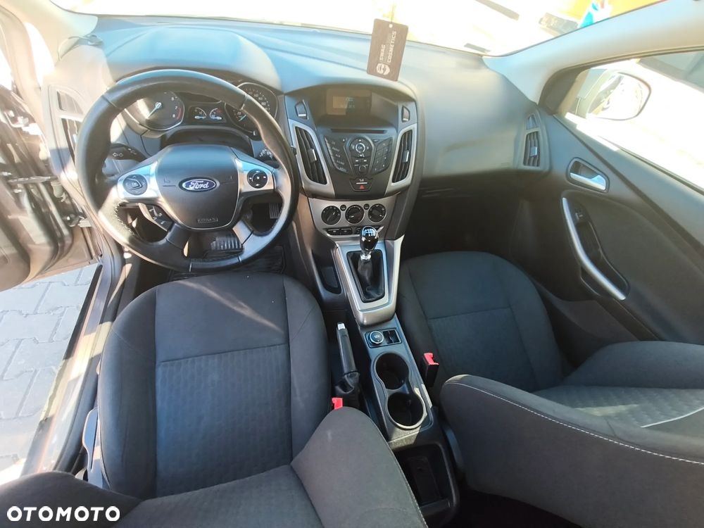 Ford Focus 1.6 EcoBoost Trend - 19