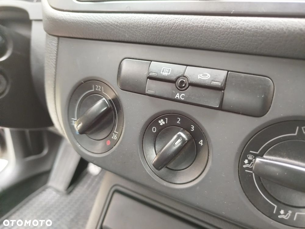 Volkswagen Golf Plus - 15