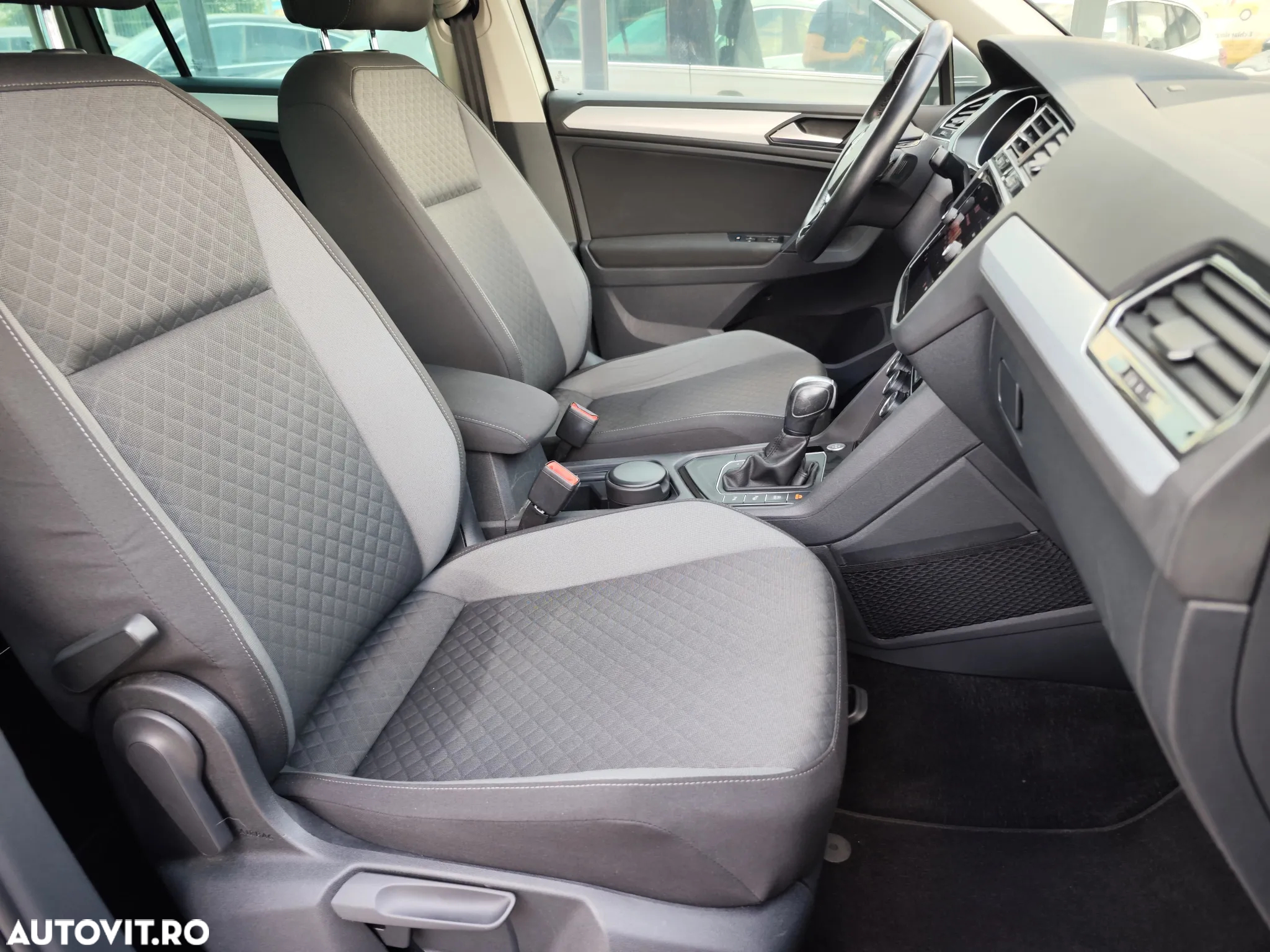 Volkswagen Tiguan - 25