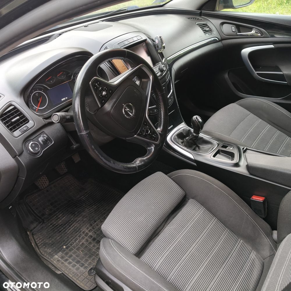 Opel Insignia - 8