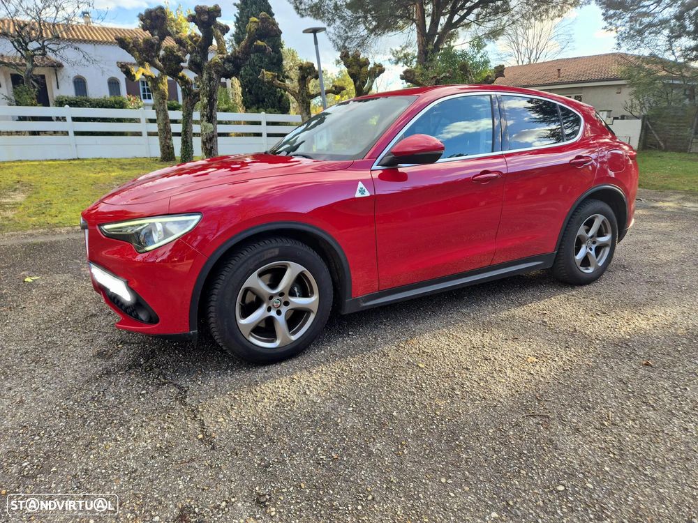 Alfa Romeo Stelvio - 2