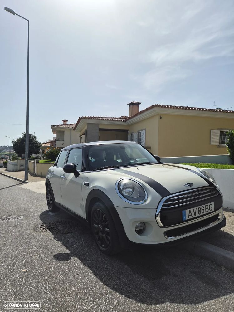 MINI 5 Portas Cooper D - 25